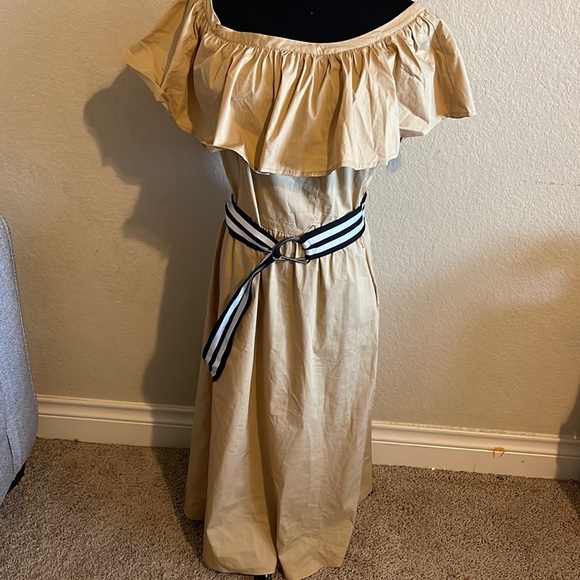 Who What Wear Dresses & Skirts - Off shoulder belted